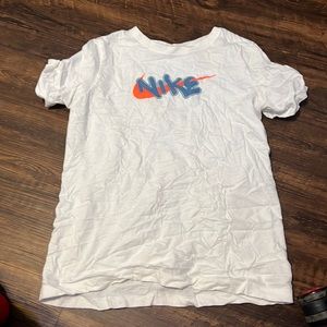 Nike shirt boys